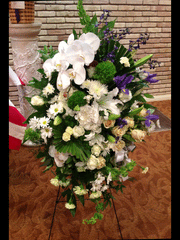 "Blossoming light" Standing Spray